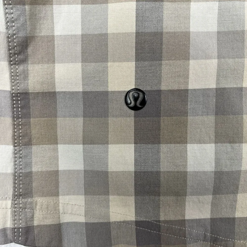 Lululemon Shorts Mens 36 Beige Plaid Chino Golf Performance‎ Casual Outdoors